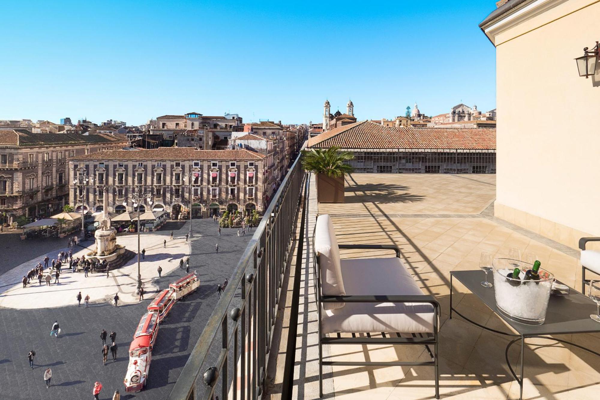 Penthouse Duomo Apartman Catania-Fontanarossai nemzetközi repülőtér Kültér fotó