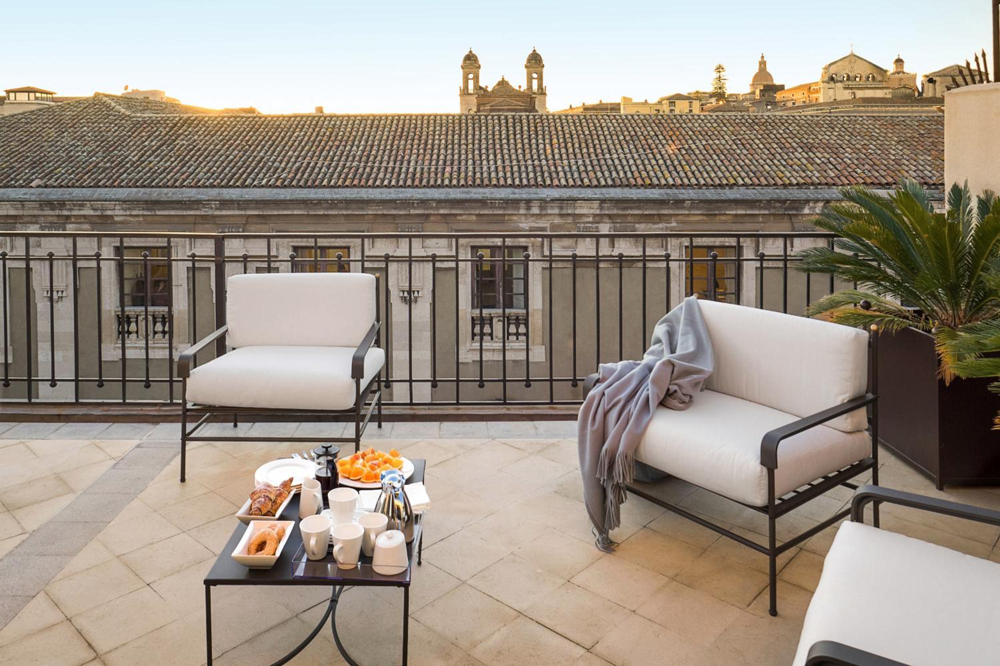 Penthouse Duomo Apartman Catania-Fontanarossai nemzetközi repülőtér Kültér fotó
