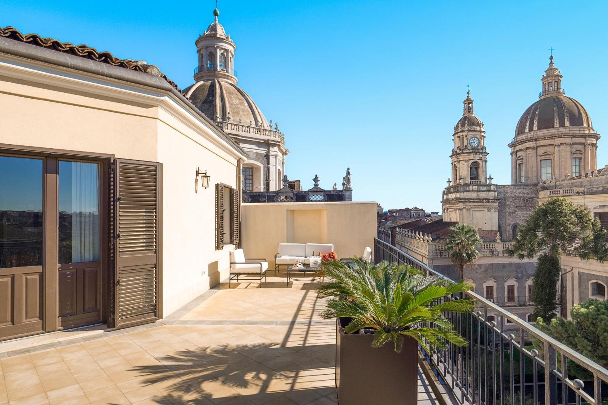 Penthouse Duomo Apartman Catania-Fontanarossai nemzetközi repülőtér Kültér fotó