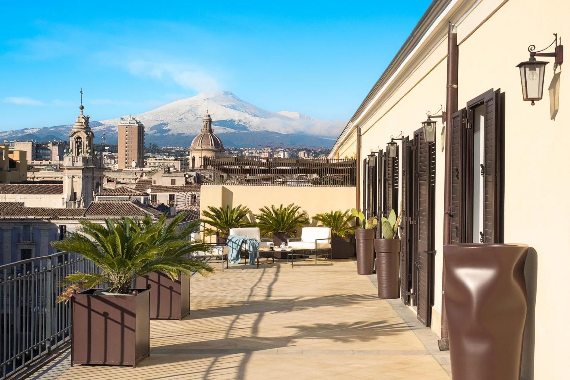 Penthouse Duomo Apartman Catania-Fontanarossai nemzetközi repülőtér Kültér fotó