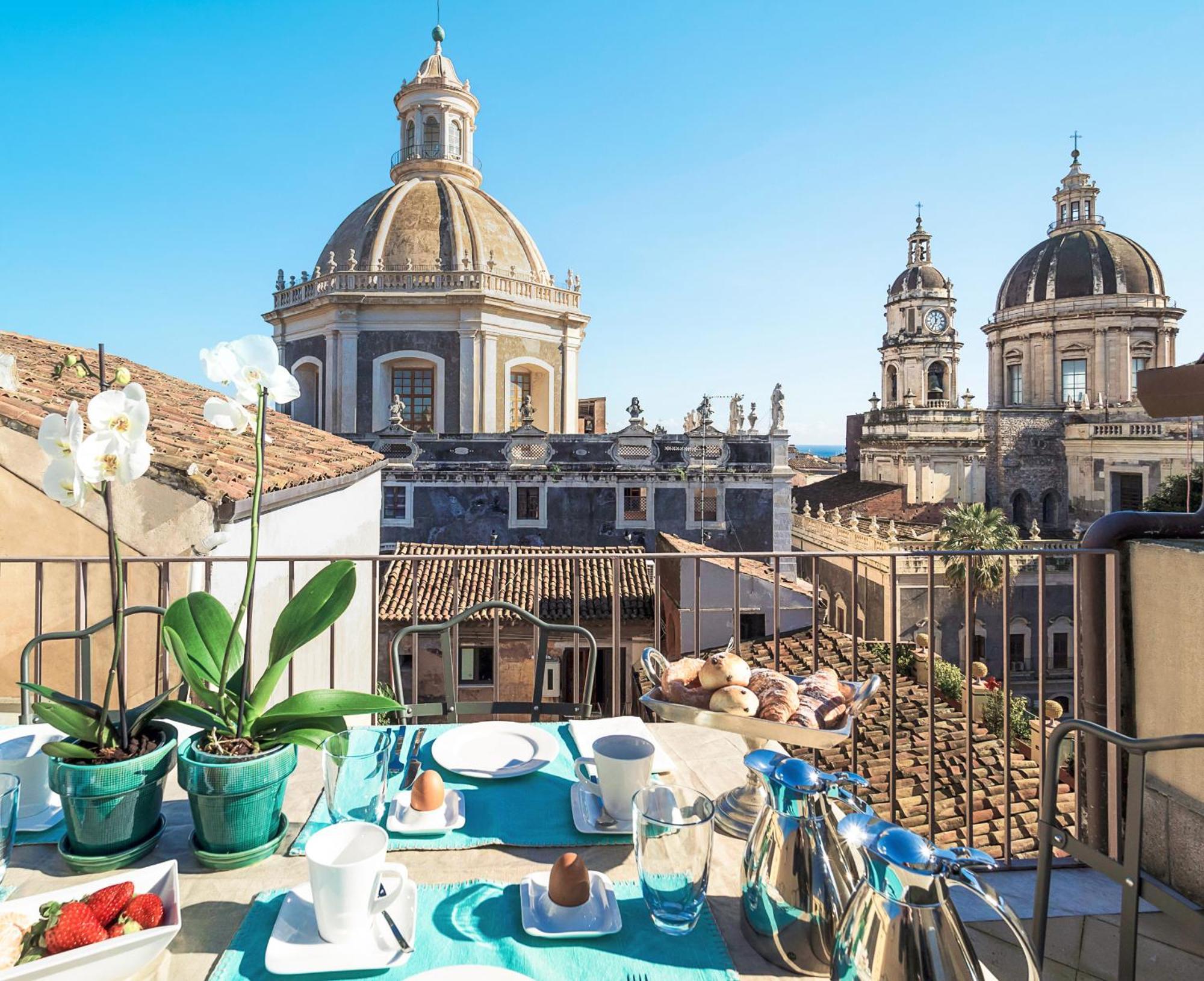 Penthouse Duomo Apartman Catania-Fontanarossai nemzetközi repülőtér Kültér fotó